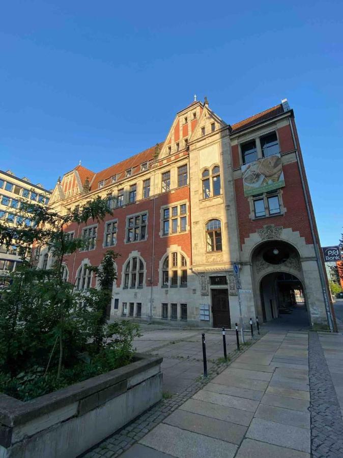 Loft + Balkon In Historischem Altbau Am Marktplatz 켐니츠 외부 사진