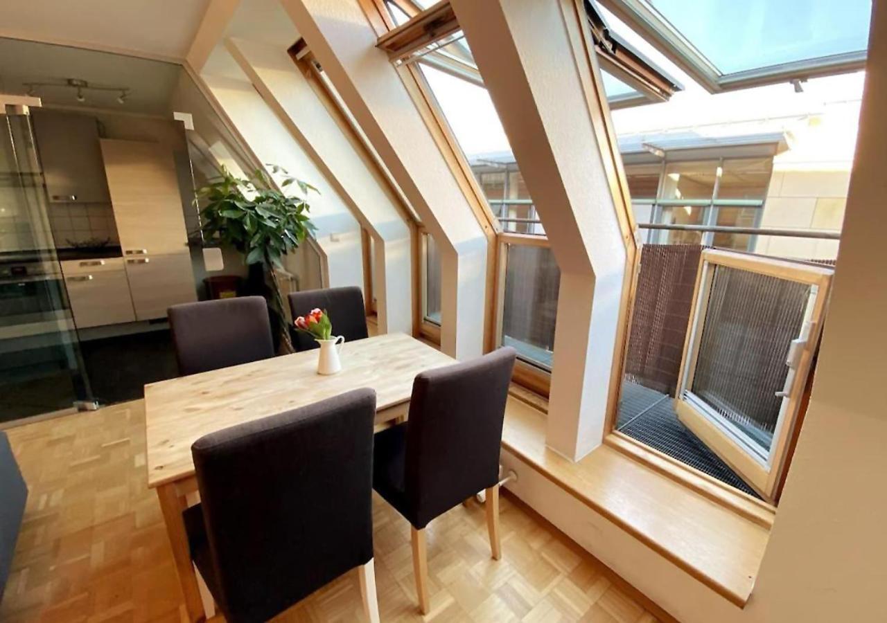Loft + Balkon In Historischem Altbau Am Marktplatz 켐니츠 외부 사진